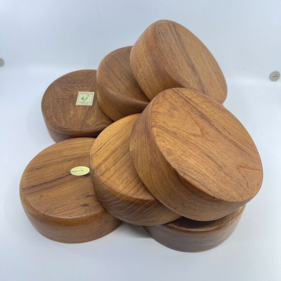 vintage handcrafted teak salad bowls set of 8 and serving utensils - Picture 2 of 5